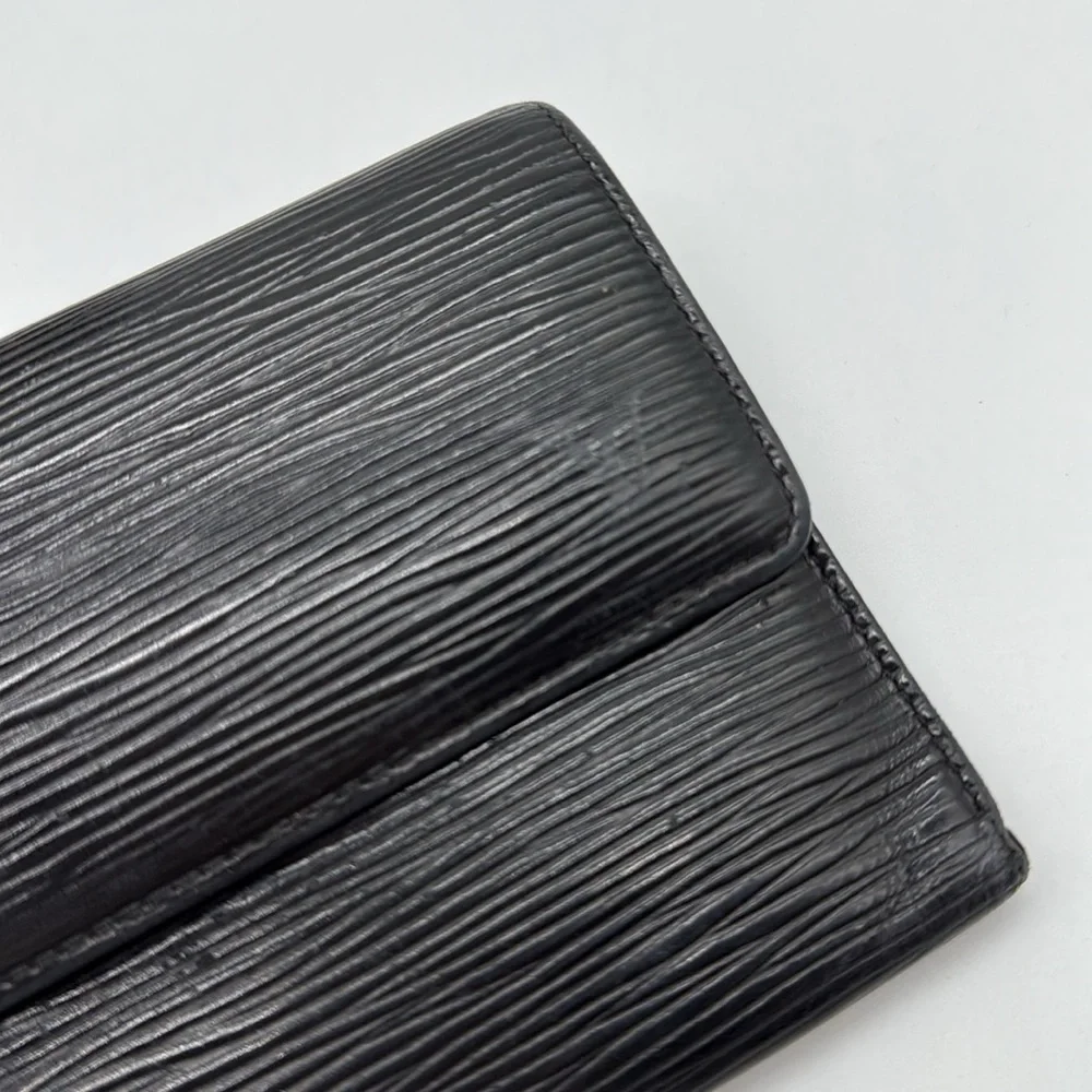 Louis Vuitton Epi Porte Tresor International Wallet Black